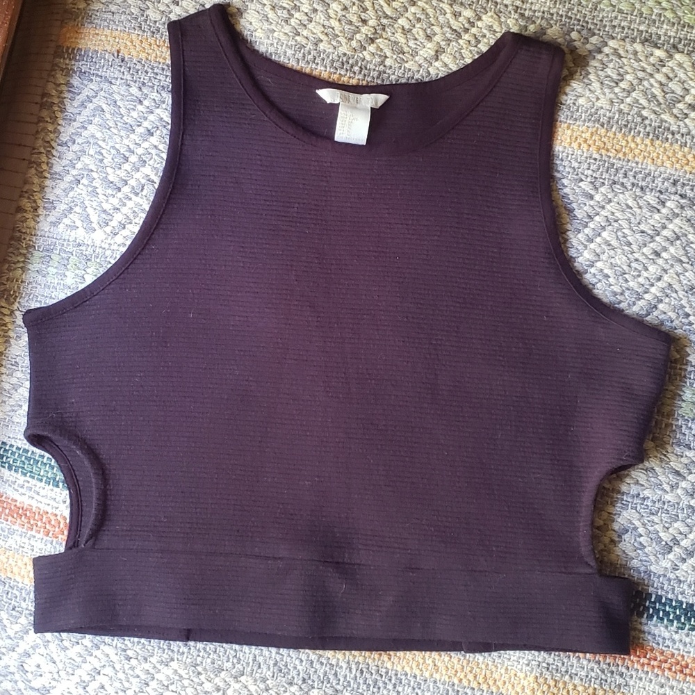 Cutout cropped tank